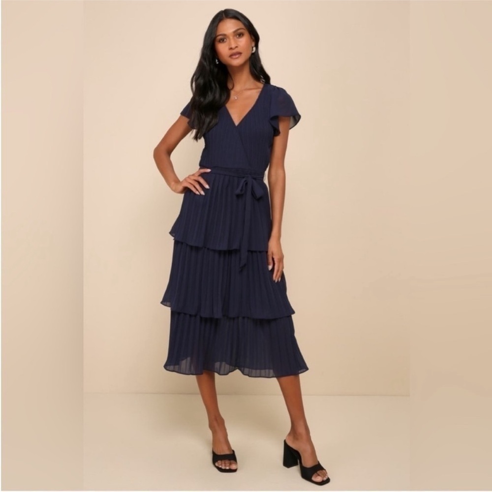 Lulu's NWT Passionate Dedication Navy Blue Pleated Tiered Midi Dress Small